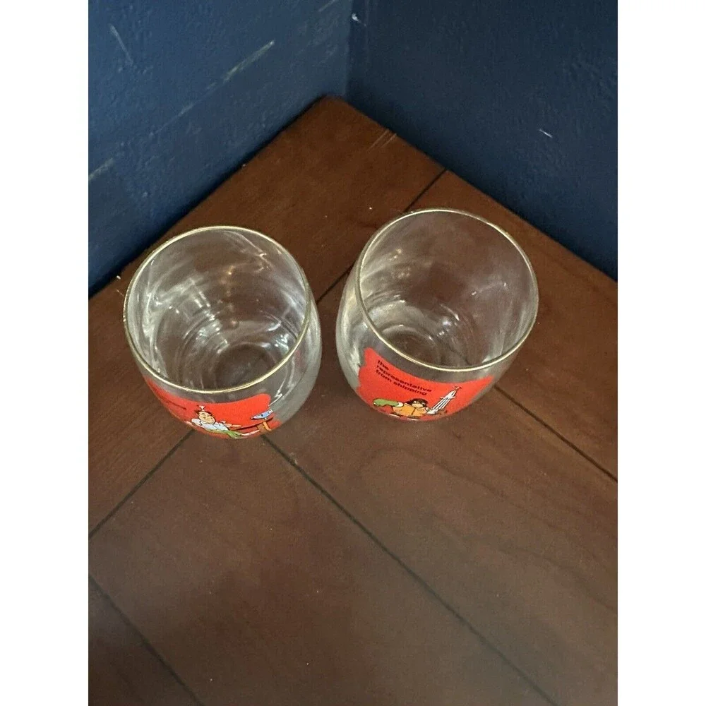 Set of 2 Vintage Ashby Bowling Cartoon Cocktail Beer Glasses Mug Gold Rim 1970’s